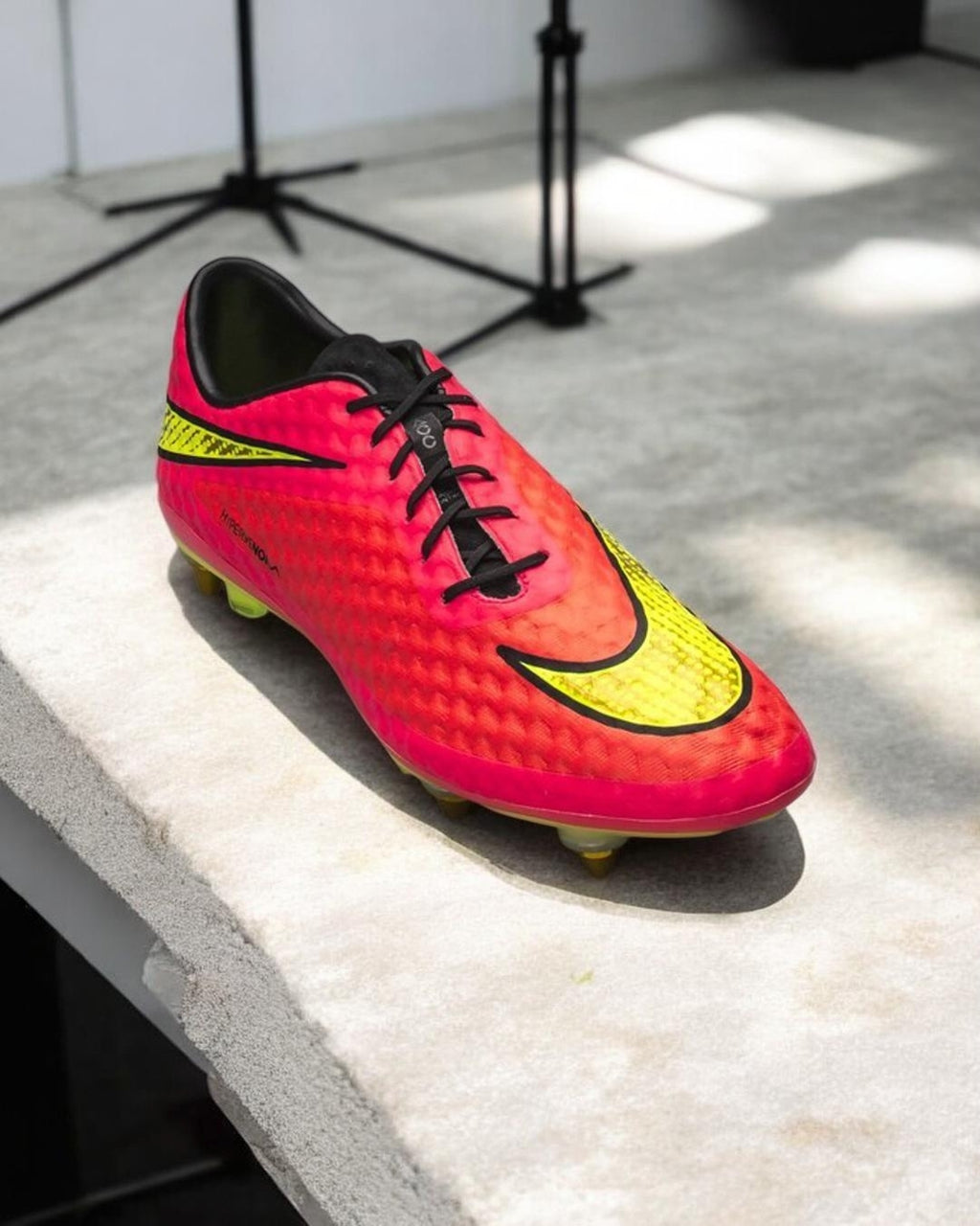 NIKE HYPERVENOM PHANTOM RED/BLACK FG